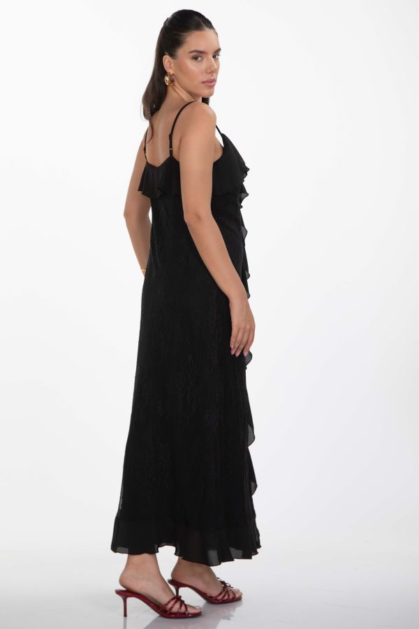 Maxi lace dress with ruffles