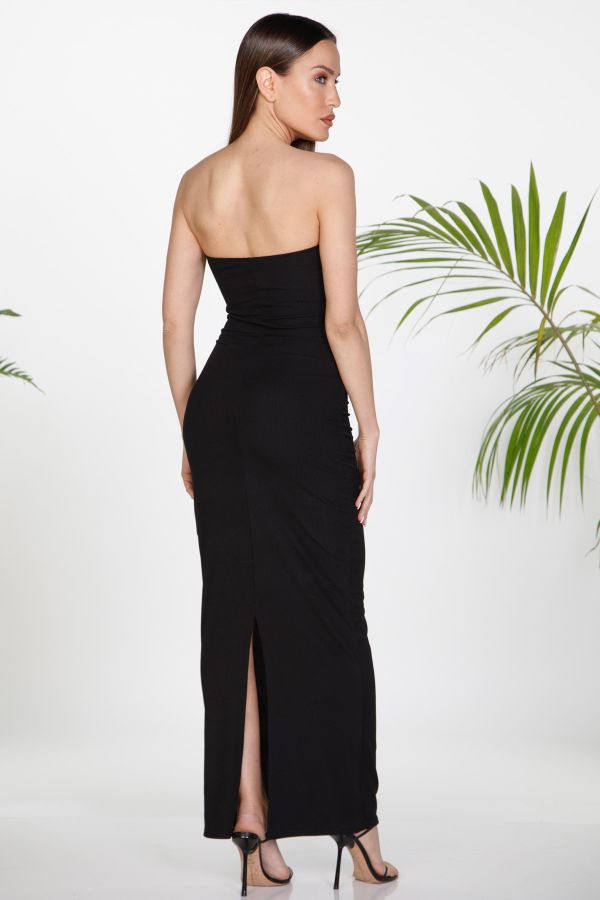 Strapless dress with slit on the back