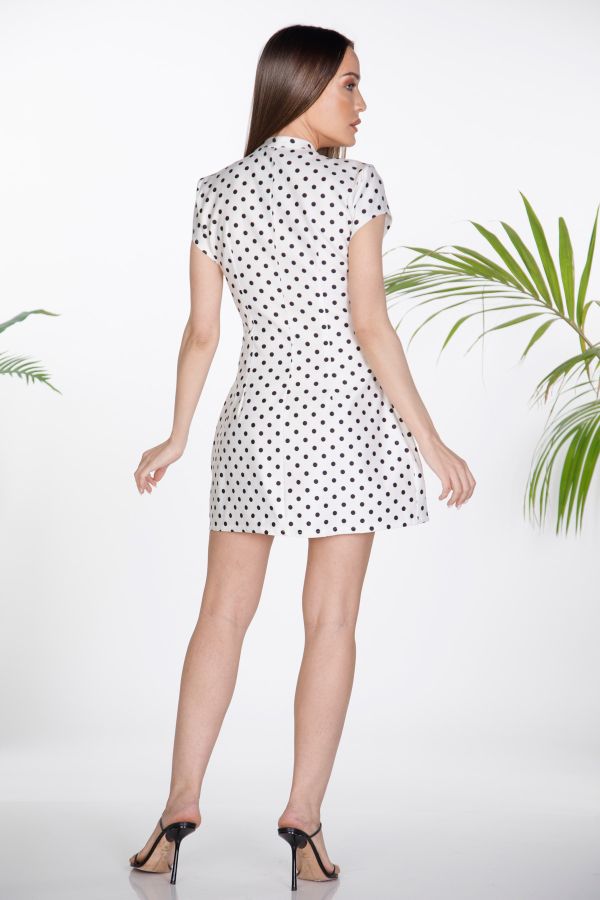 Short polka dot dress with tie-neck