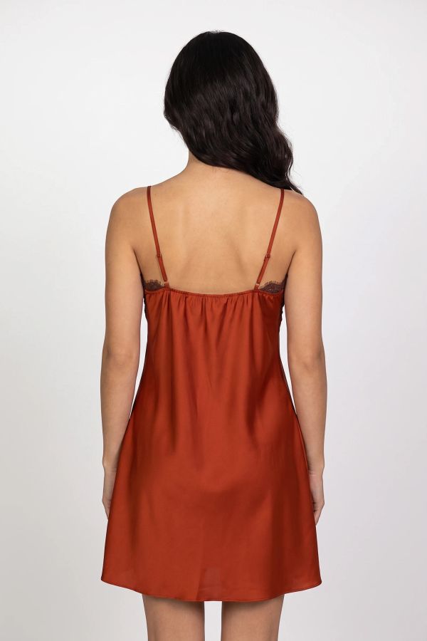 Δαντελένιο lingerie φόρεμα με ανοίγματα μπροστά