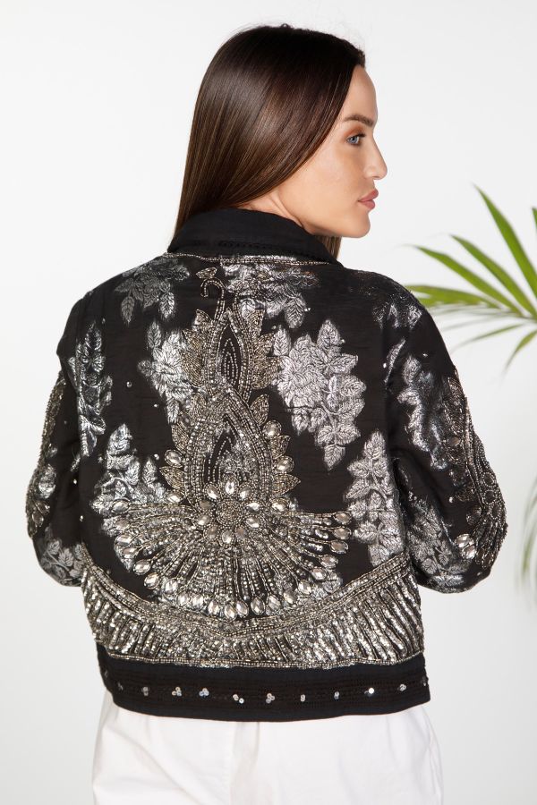 Denim jacket με κεντήματα και χάντρες
