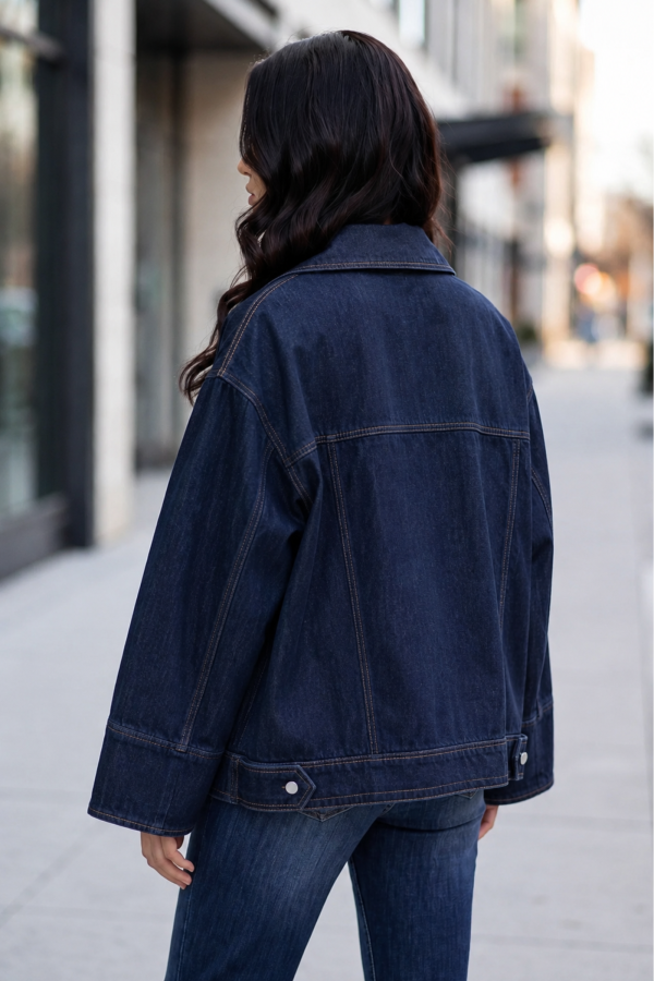 Jacket με ασύμμετρο κλείσιμο και έντονο γιακά