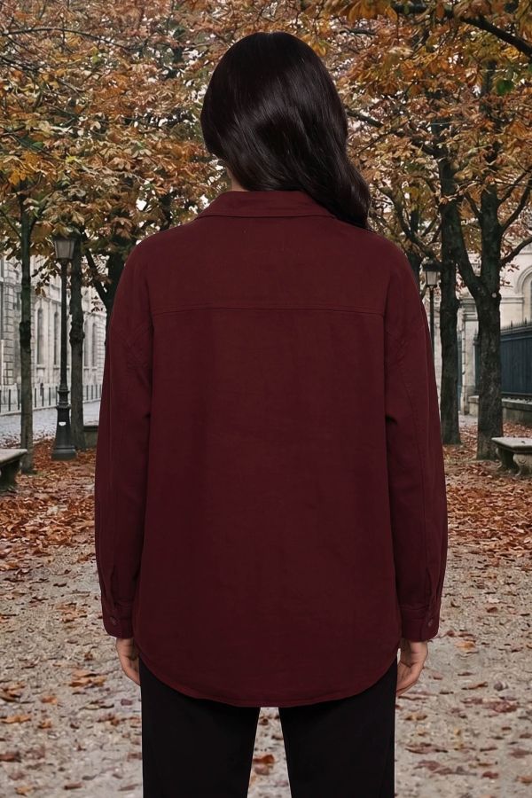 Oversize τζιν πουκάμισο με μπροστινές τσέπες