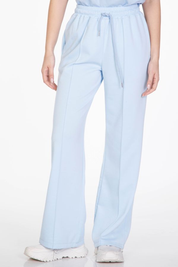 Sweatpants with front seam