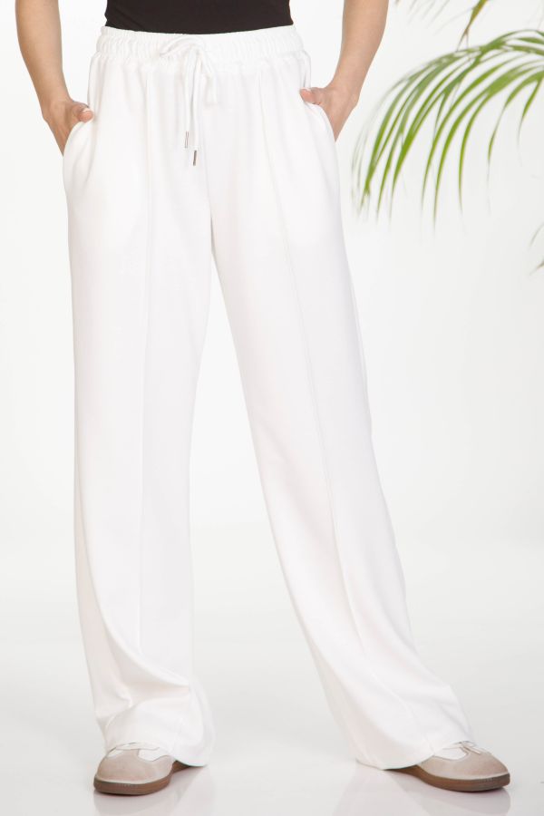 Sweatpants with front seam