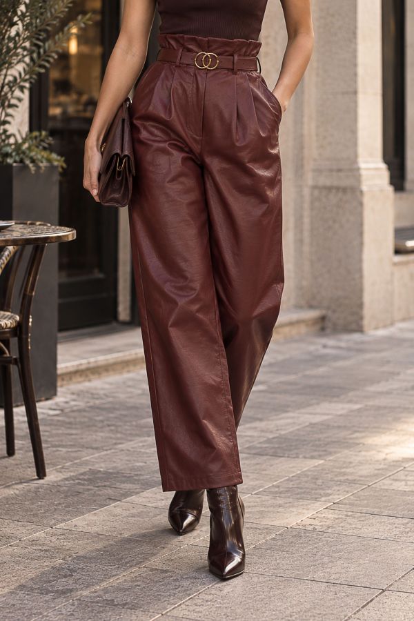 Παντελόνι δερματίνη με ζώνη και αγκράφα